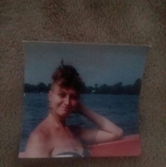 Profile Picture of Melinda Hatterer (@mraehat5205) on Poshmark