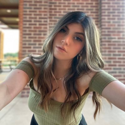 Profile Photo of Leiliani Lopez (@LillyLopez18) on Twitter