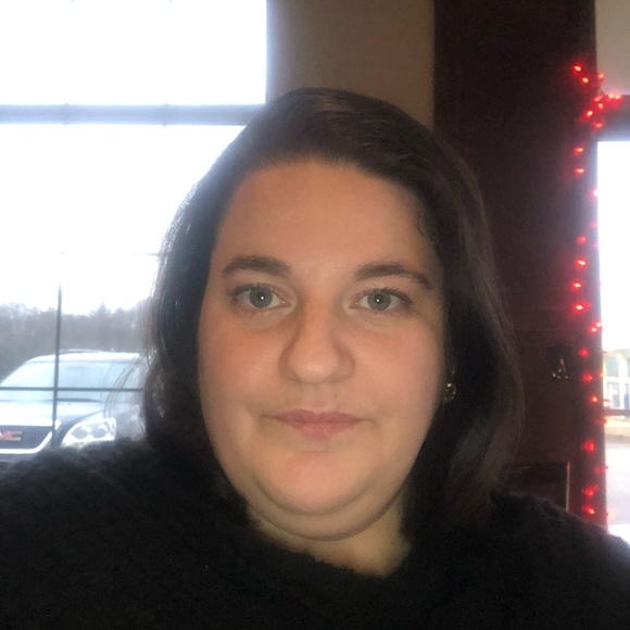 Profile Picture of Katina Appolonia (@k_appolonia) on Poshmark