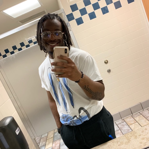 Profile Picture of Carl Grayson (@cortez1416) on Poshmark