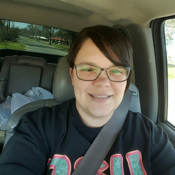 Profile Picture of Amy Burks (@aburks2016) on Poshmark