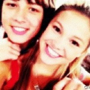 Profile Picture of Kim Crawford (@leolivia4life) on Myspace