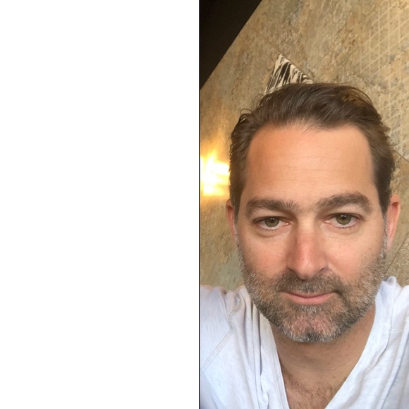 Profile Picture of Uri Zelmanovich (@zelman) on Poshmark