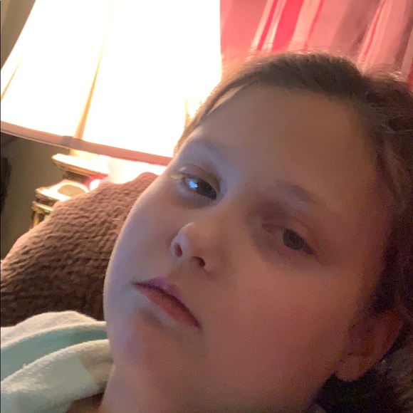 Profile Picture of Chloe Schmaling (@chloe_haha) on Poshmark