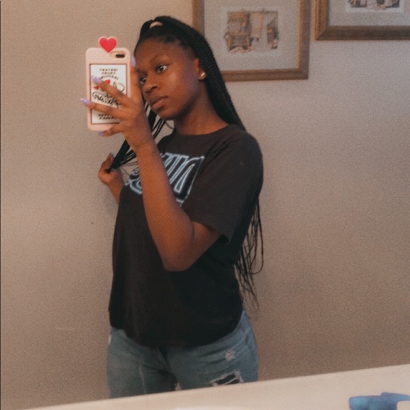 Profile Picture of Bobbie Richardson (@bjaychronicles) on Poshmark