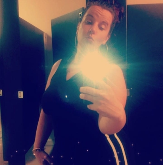 Profile Picture of Mistral Gates (@mistralove) on Poshmark