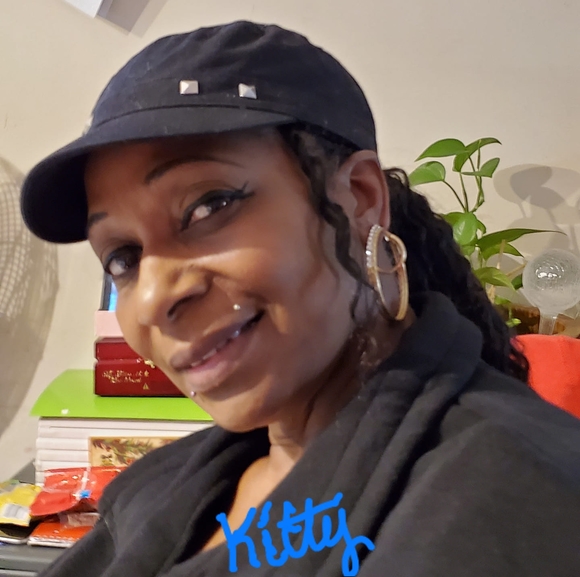 Profile Picture of Kitty Carter lemons (@mzkitty234) on Poshmark