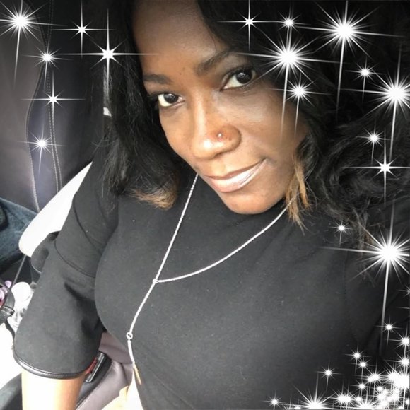 Profile Picture of Loretta Knight (@lalaa5000) on Poshmark