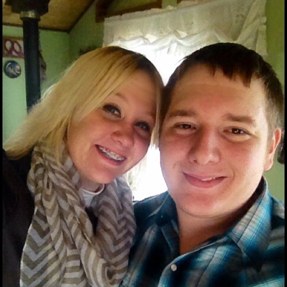 Profile Picture of Tonya Mayou (@tonya_95) on Poshmark