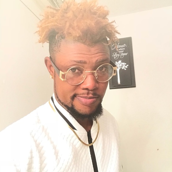 Profile Picture of Frantzcy Cineus (@wisguerre) on Poshmark