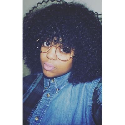 Profile Picture of Angelica Weaver  ❤ (@prayer__works) on Twitter