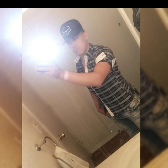 Profile Picture of Alejandro Grimaldo (@ramirez18bb) on Poshmark