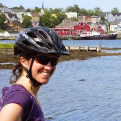 Profile Picture of Caroline Arsenault (@CaroArsenault) on Youtube