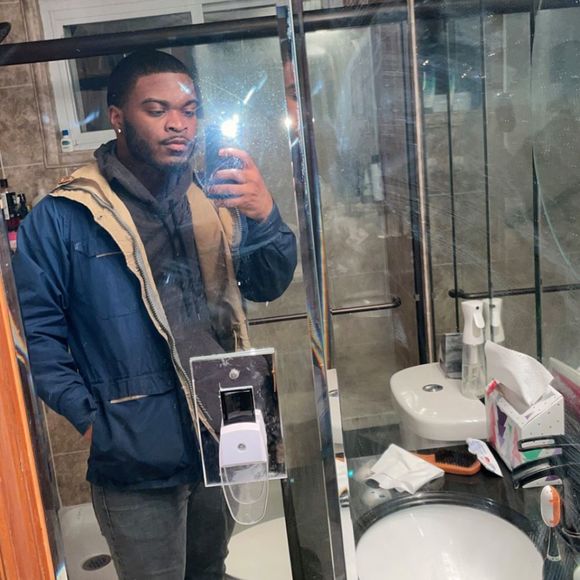 Profile Picture of Kasai Camilien (@kasaicam) on Poshmark