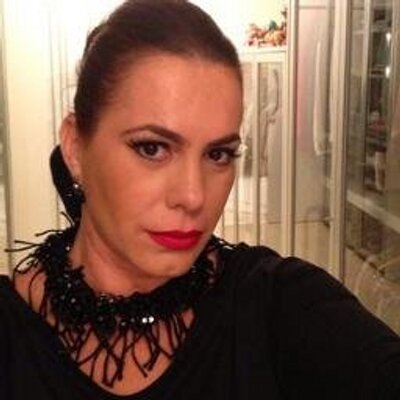 Profile Picture of Team DéboraRodrigues (@FaClube_Debora) on Twitter