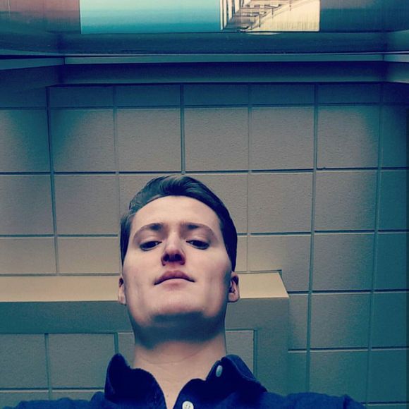 Profile Picture of Devin Kennedy (@dmkdrums) on Poshmark