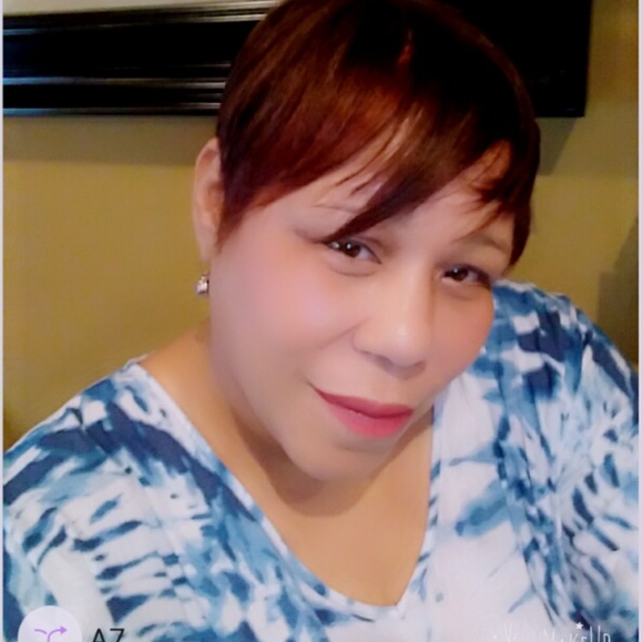 Profile Picture of Charlotte Populus (@cpopulus) on Poshmark