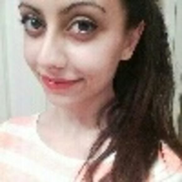 Profile Picture of Helena Shaer (@helenashaer) on Poshmark