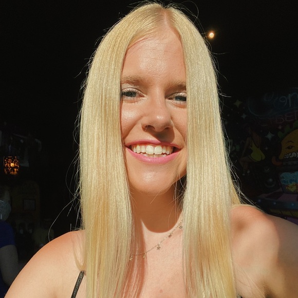 Katie Borovicka - Poshmark Profile Picture of Katie Borovicka (@kboro99) on Poshmark