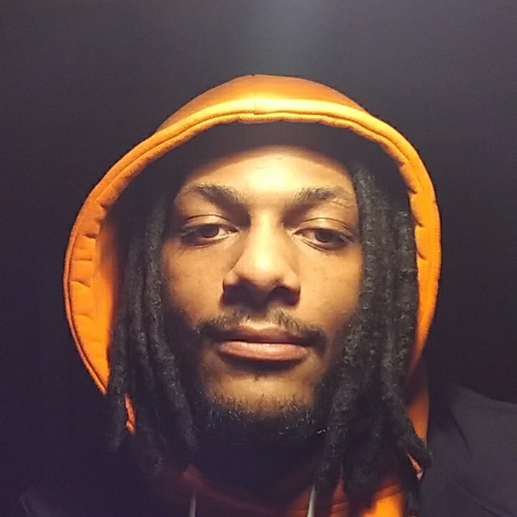 Profile Picture of Lawrence Wade (@lawrence555w) on Poshmark