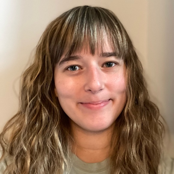 Profile Picture of Hailey Kobeski (@haileyk2320) on Poshmark