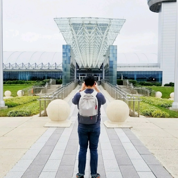 Profile Picture of Abraham Chung (@abechung) on Poshmark