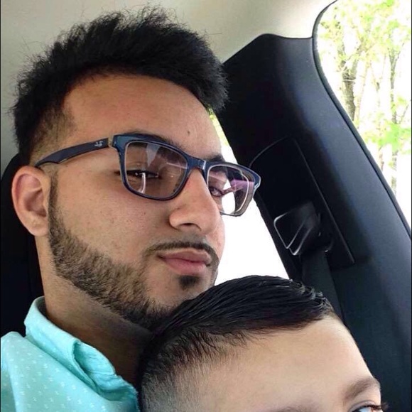 Profile Picture of Ahmad Aziz (@ahmadaziz123) on Poshmark