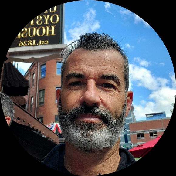 Profile Picture of Chris Fratini (@christianfrat) on Poshmark