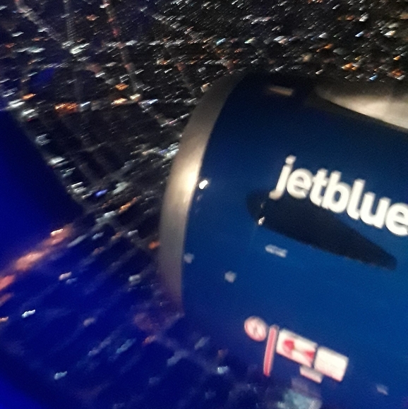 Profile Picture of Chris Cuming (@chriscuming) on Poshmark