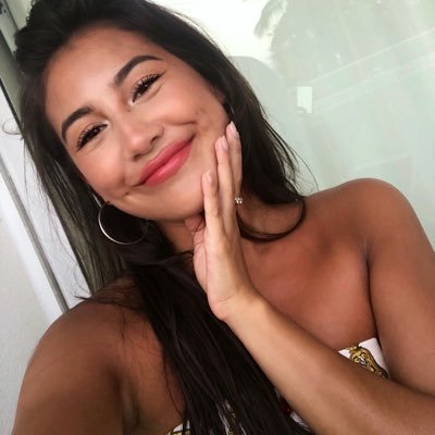 Profile Picture of Emily Chang (@emilychang28) on Twitter