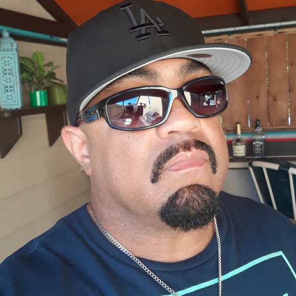 Profile Picture of Phillip Brooks (@dizzyballoon) on Poshmark