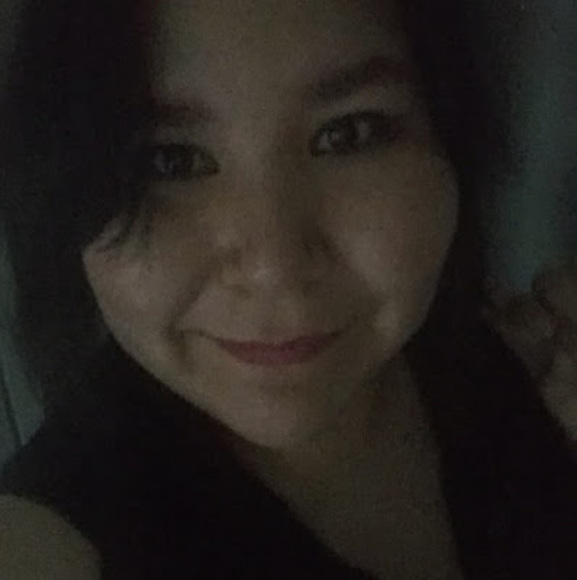 Profile Picture of Dawna Thompson (@jaexne) on Poshmark