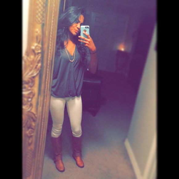 Profile Picture of Haley Agee (@haleyagee) on Poshmark