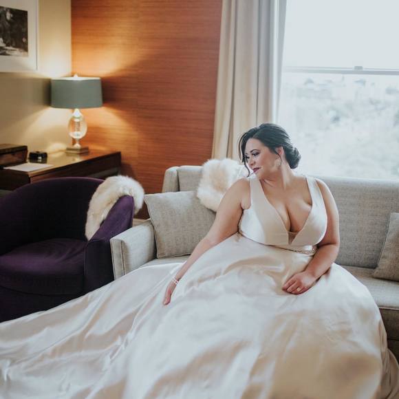 Profile Picture of Lauren Noel (@laurnoel) on Poshmark