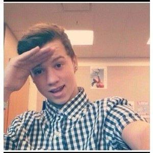 Profile Picture of Taylors Bandana (@kamneva_sunny) on Twitter
