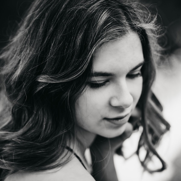 Profile Picture of Charley Winternitz (@crwintern) on Poshmark