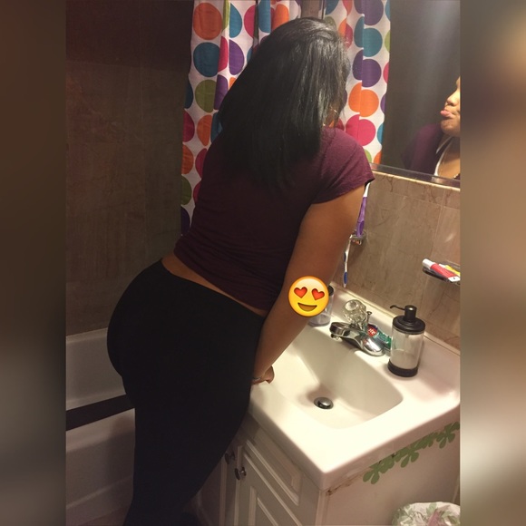 Profile Picture of Makaiyah Fields (@kaiyah234) on Poshmark