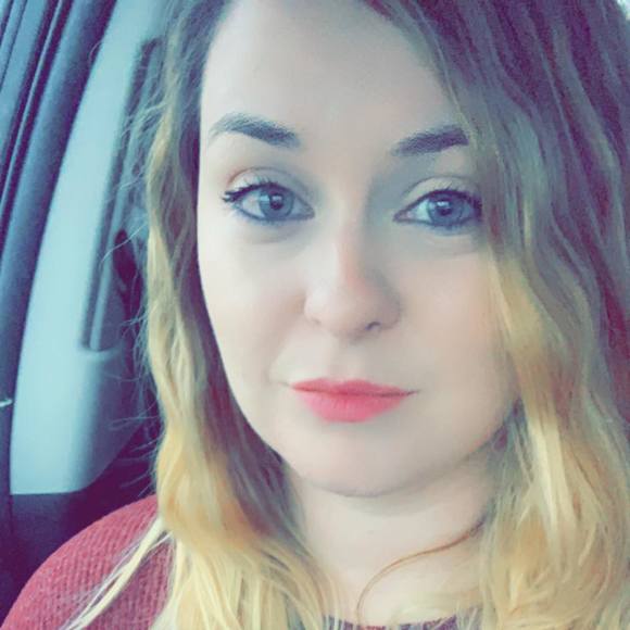 Profile Picture of Hayley Pickering (@hayley1012) on Poshmark