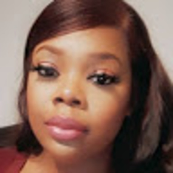 Profile Picture of Carletta Edwards (@ecarletta01) on Poshmark