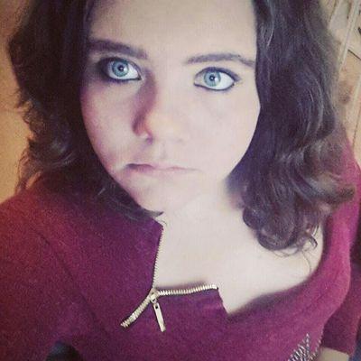 Profile Picture of Lea Lippl (@LeaWoti2015) on Twitter