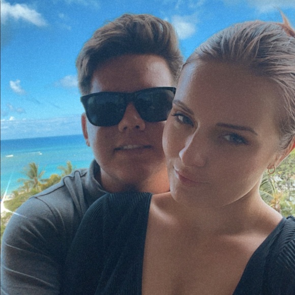 Profile Picture of Lilly Bolos (@lillybolos) on Poshmark