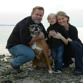 Profile Picture of Lyndsay Keller (@cuengr) on Pinterest
