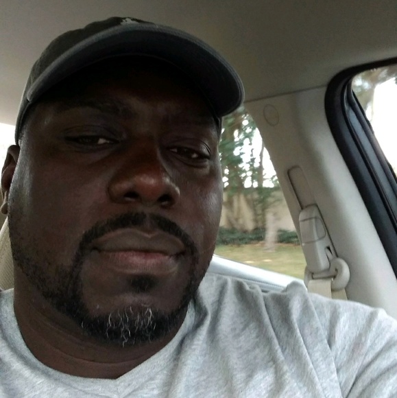 Anthony Cockfield - Poshmark Profile Picture of Anthony Cockfield (@amethystc22) on Poshmark