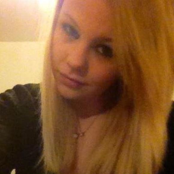 Profile Picture of Alecia Brewer (@rachelle93) on Poshmark