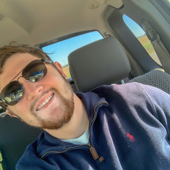 Profile Picture of Cody Runyon (@bradleyr95) on Poshmark