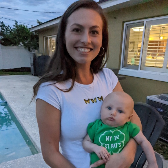 Profile Picture of Bashia Schaefer (@bashiaschaefer) on Poshmark