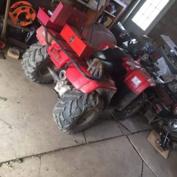 Profile Picture of Matthew Spear (@mrpoorpants) on Poshmark