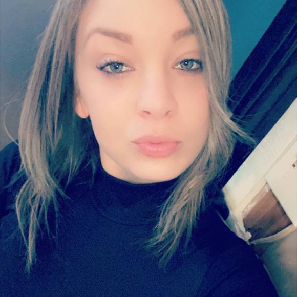 Lynn Chesser - Poshmark Profile Picture of Lynn Chesser (@lynnchesser) on Poshmark