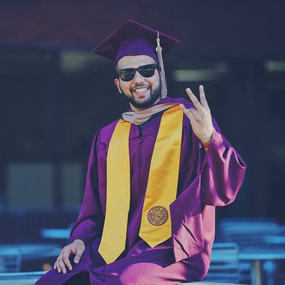 Profile Picture of Jeffrey Papali (@jeffreypapali) on Poshmark