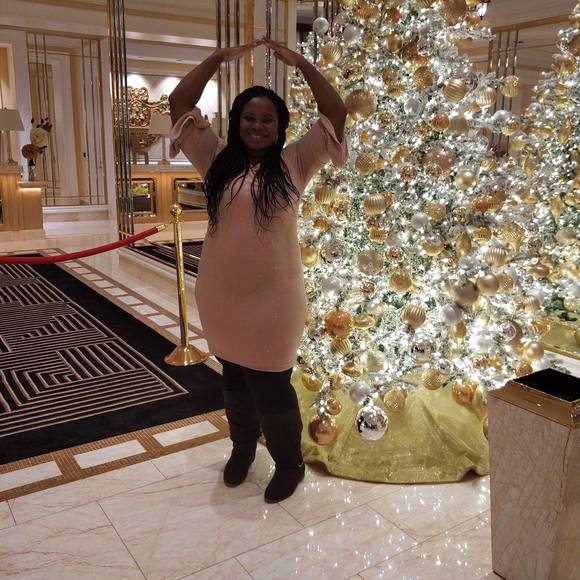 Profile Picture of Kimberly Lezama (@crystalkcl101) on Poshmark